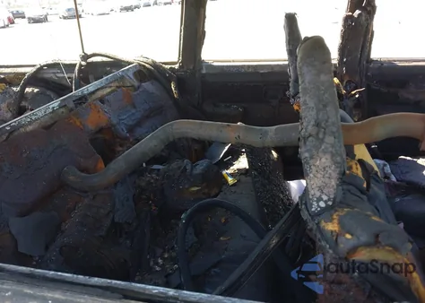 1984 Volvo 245 Dl/Gl z USA, uszkodzony, nr VIN YV1AX8858E1518884